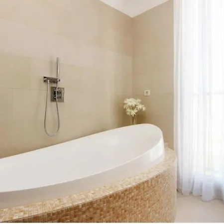 Luxuria*****Apartment Amazing View Daire
